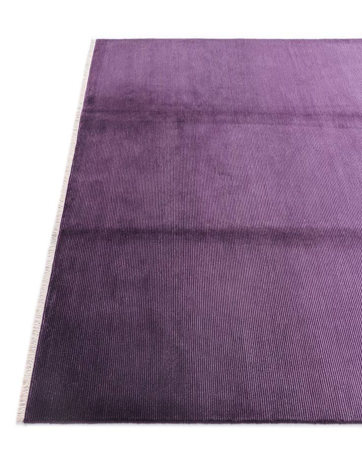 Detail image of  6' 6 x 9' 11  Hand Knotted Darya Wool Rug