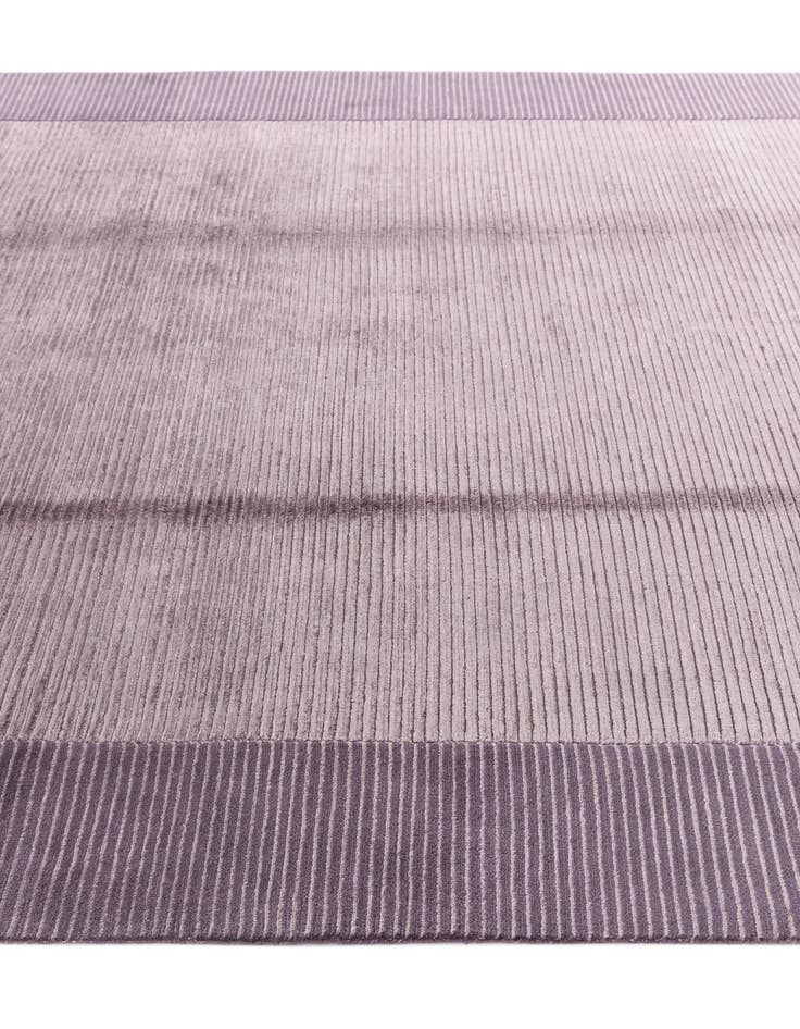 Detail image of  6' 6 x 9' 10  Hand Knotted Darya Wool Rug