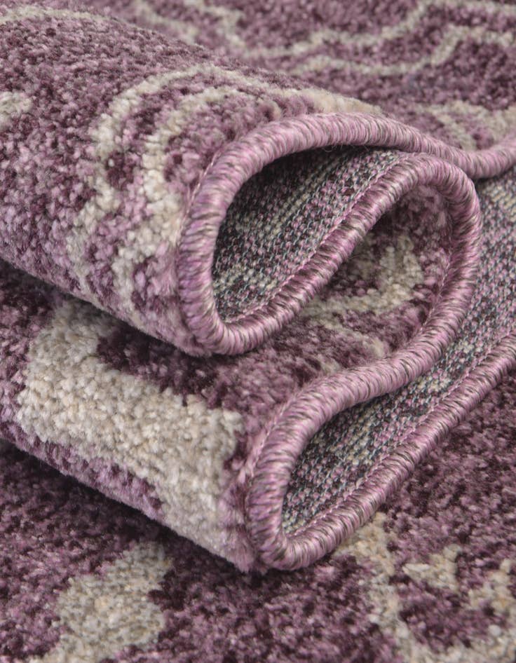 Detail image of 7' x 10' Diana Rug