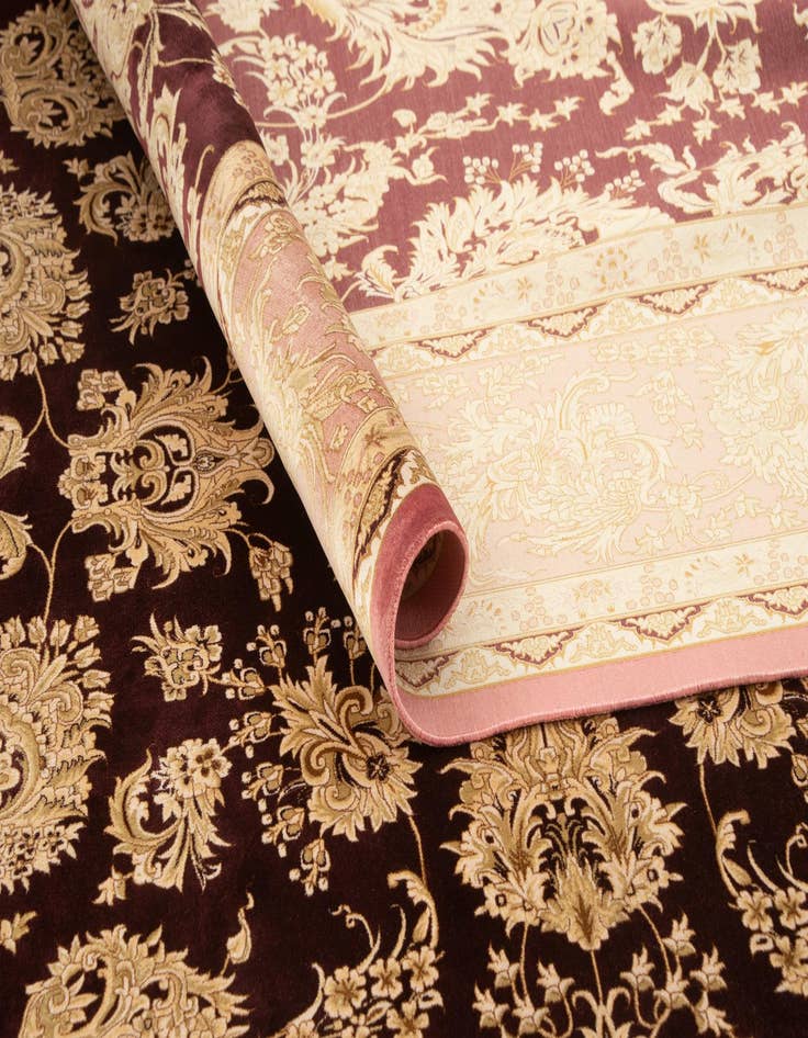 Detail image of  6' 2 x 9' 11 Ghom Design Rug