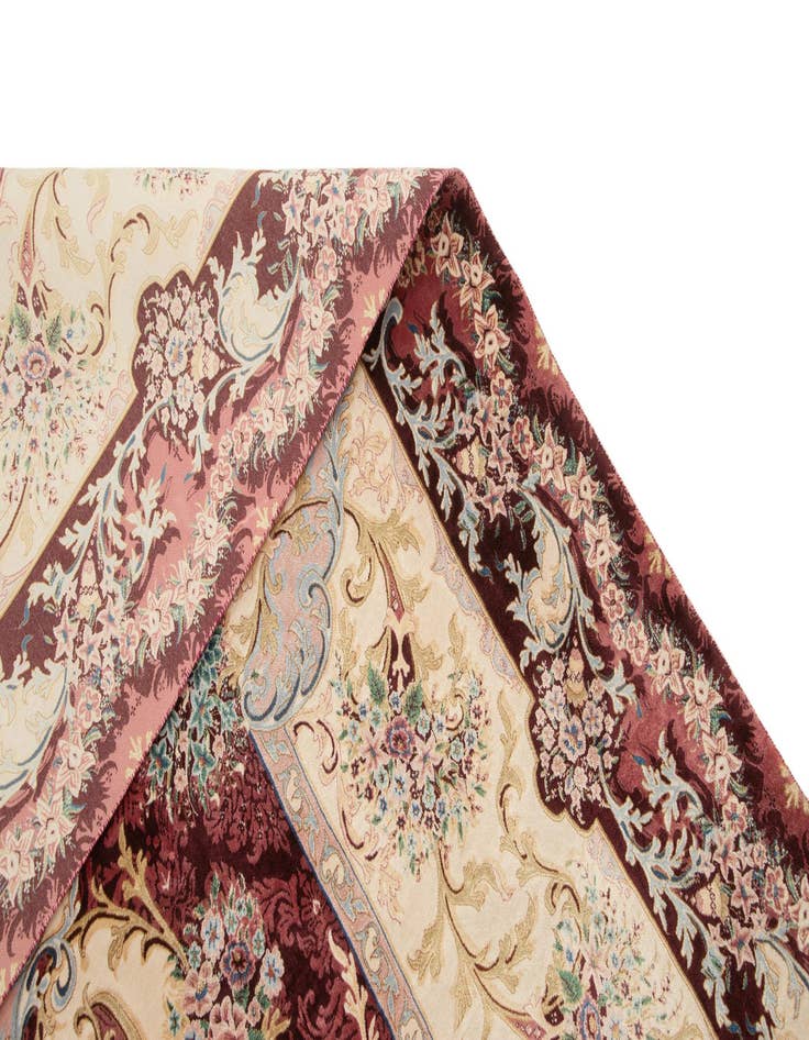 Detail image of  6' 4 x 9' 10 Ghom Design Rug