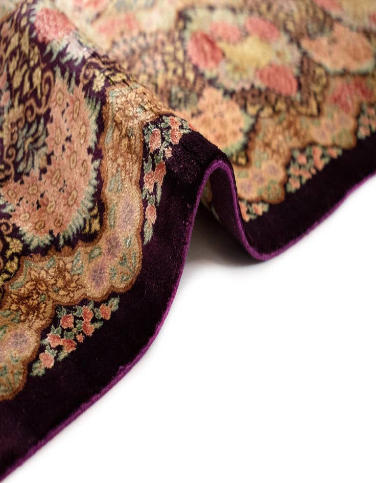 Detail image of  4' 5 x 6' 2 Ghom Silk Rug