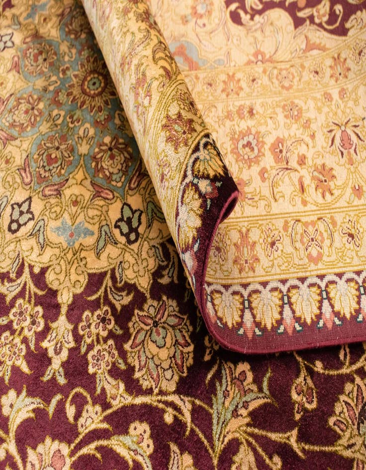 Detail image of  5' 2 x 7' 9 Ghom Silk Rug