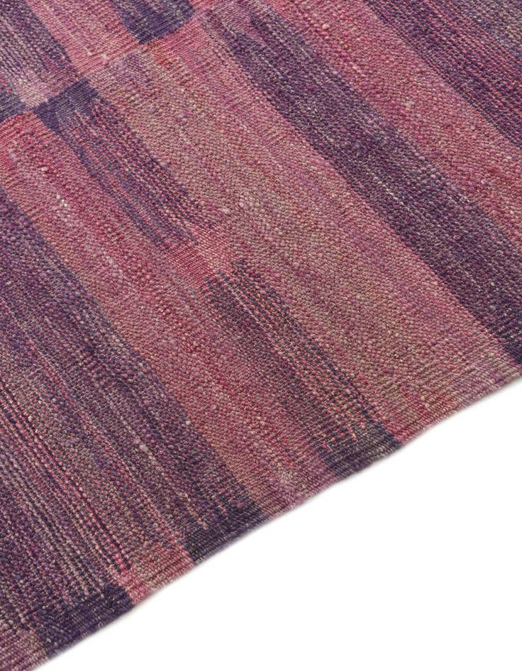 Detail image of  5' 3 x 6' 6  Hand Woven Kilim Modern Wool Rug