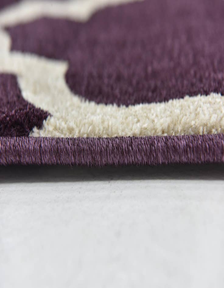 Detail image of  9' 10 x 13' Lattice Rug