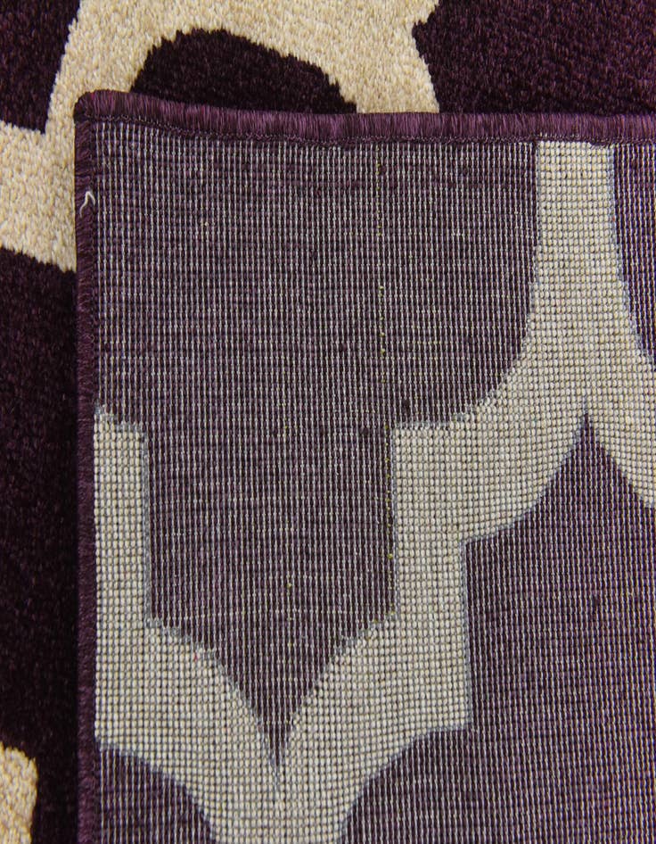 Detail image of  9' x 12' Lattice Rug