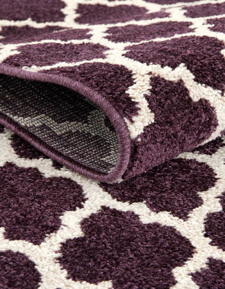 Detail image of  4' x 6' Lattice Rug