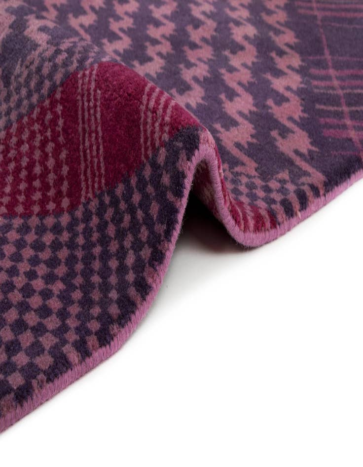 Detail image of  8' x 9' 9 Modern Manshu Wool Rug