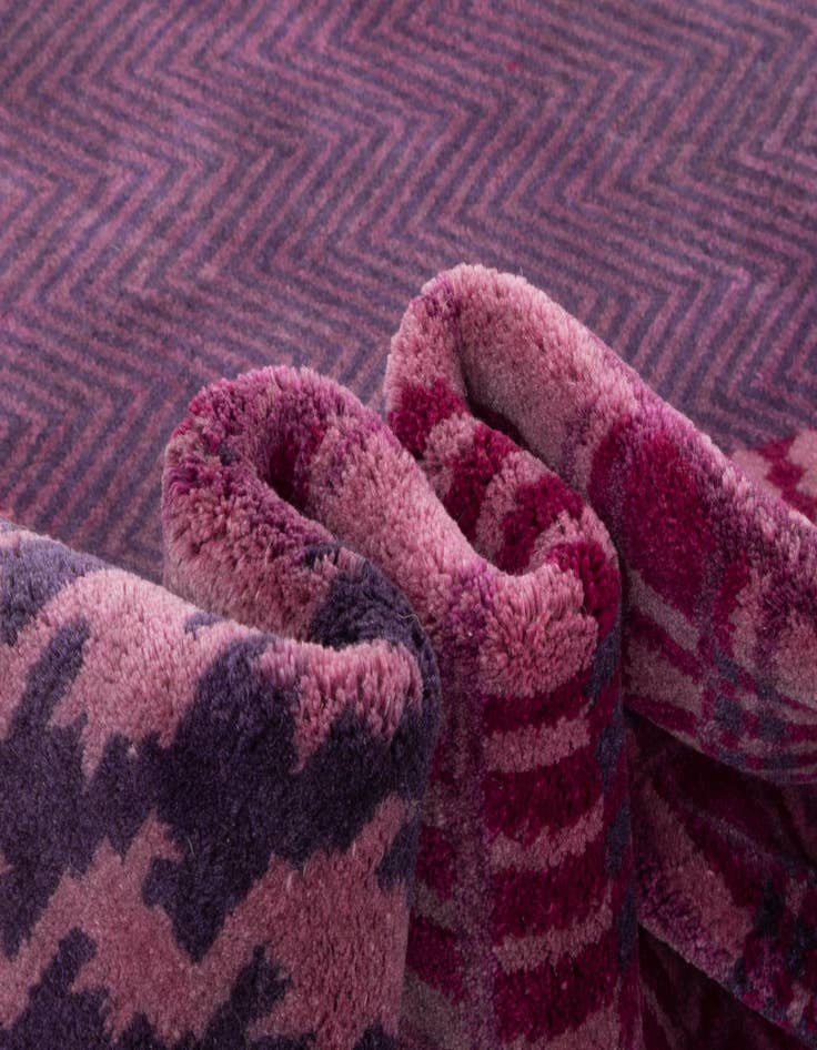 Detail image of  8' x 9' 9 Modern Manshu Wool Rug