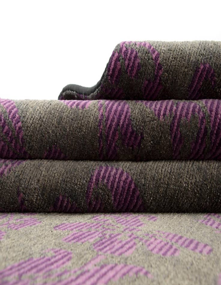 Detail image of  7' 9 x 9' 11  Hand Knotted Modern Nehmo Rug