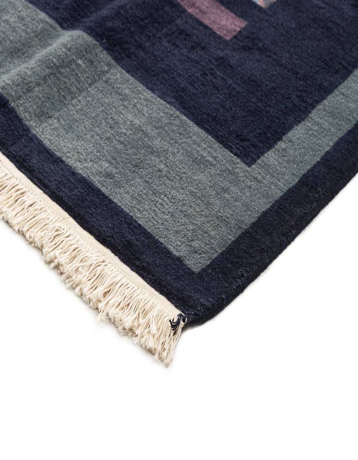 Detail image of  6' 6 x 7' 11 Scala Rug