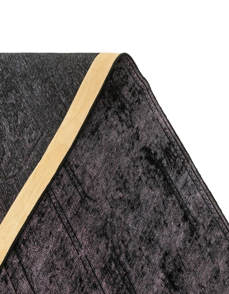 Detail image of  9' 7 x 13' 1 Vintage Royal Rug