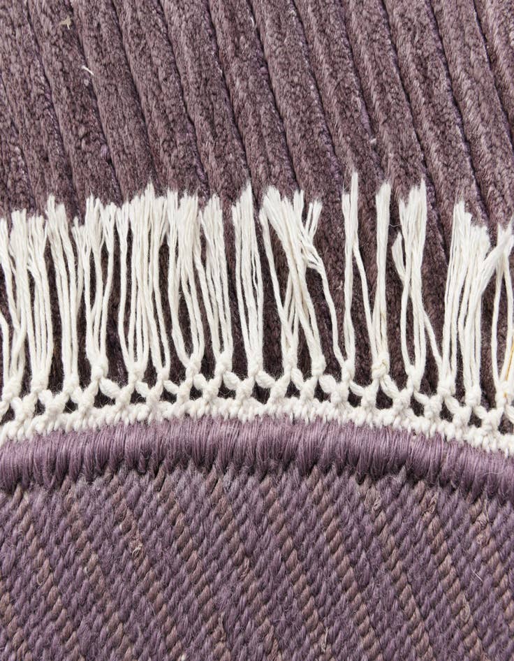 Detail image of  4' 9 x 4' 9  Hand Knotted Darya Wool Round Rug