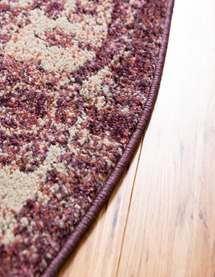 Detail image of  7' 10 x 7' 10 Isabella Round Rug
