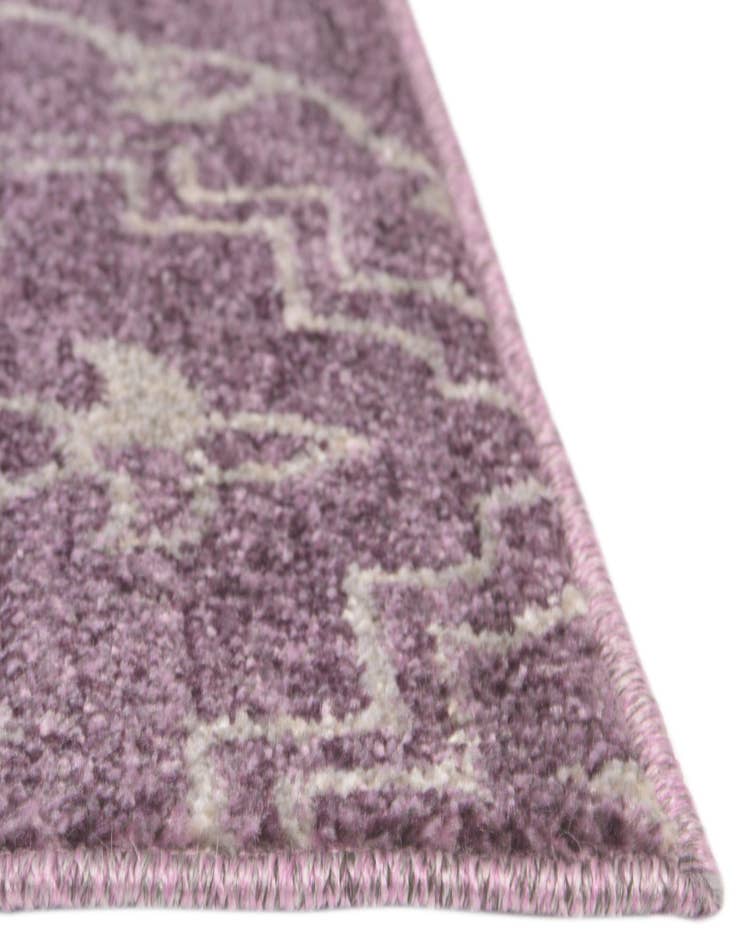 Detail image of  2' 7 x 10' Diana Runner Rug