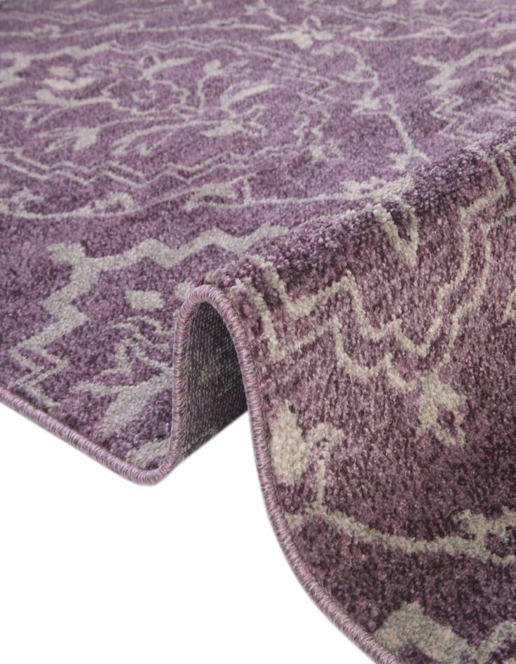 Detail image of  2' 7 x 10' Diana Runner Rug