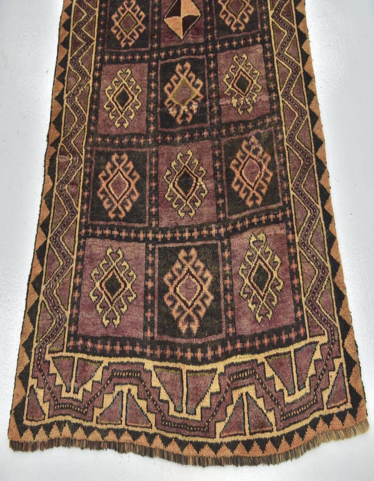 Detail image of 4' 4 x 9' Hand Knotted Shiraz-Lori Persian Wool Runner Rug