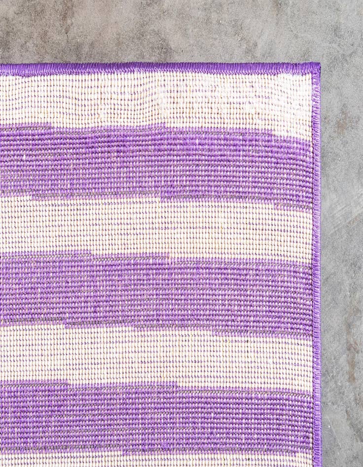 Detail image of 2' 9 x 9' 10 SoHo Runner Rug