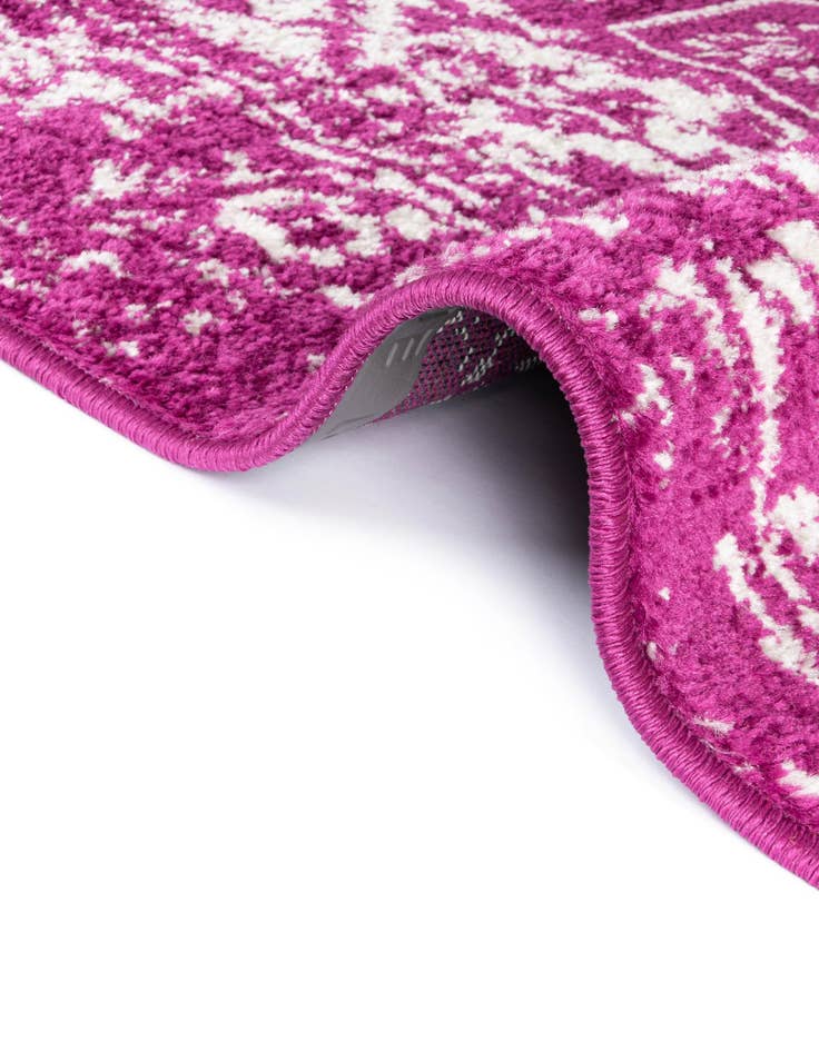 Detail image of  5' 3 x 5' 3 Arlington Square Rug