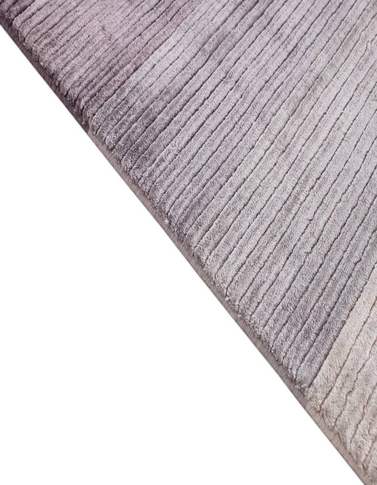 Detail image of  2' 6 x 2' 7  Hand Knotted Darya Wool Square Rug