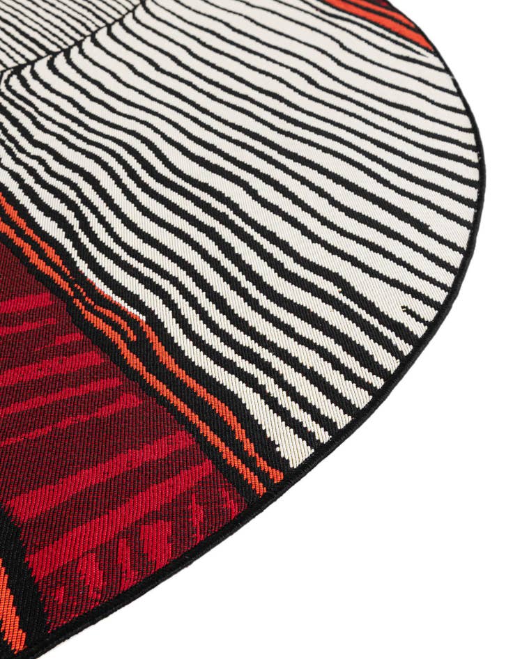 Detail image of  5' x 5'  Washable Modern Indoor / Outdoor Round Rug
