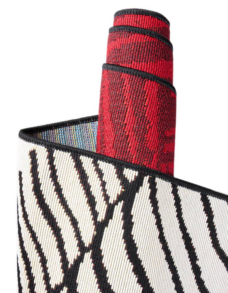 Detail image of  2' 7 x 12'  Washable Modern Indoor / Outdoor Runner Rug