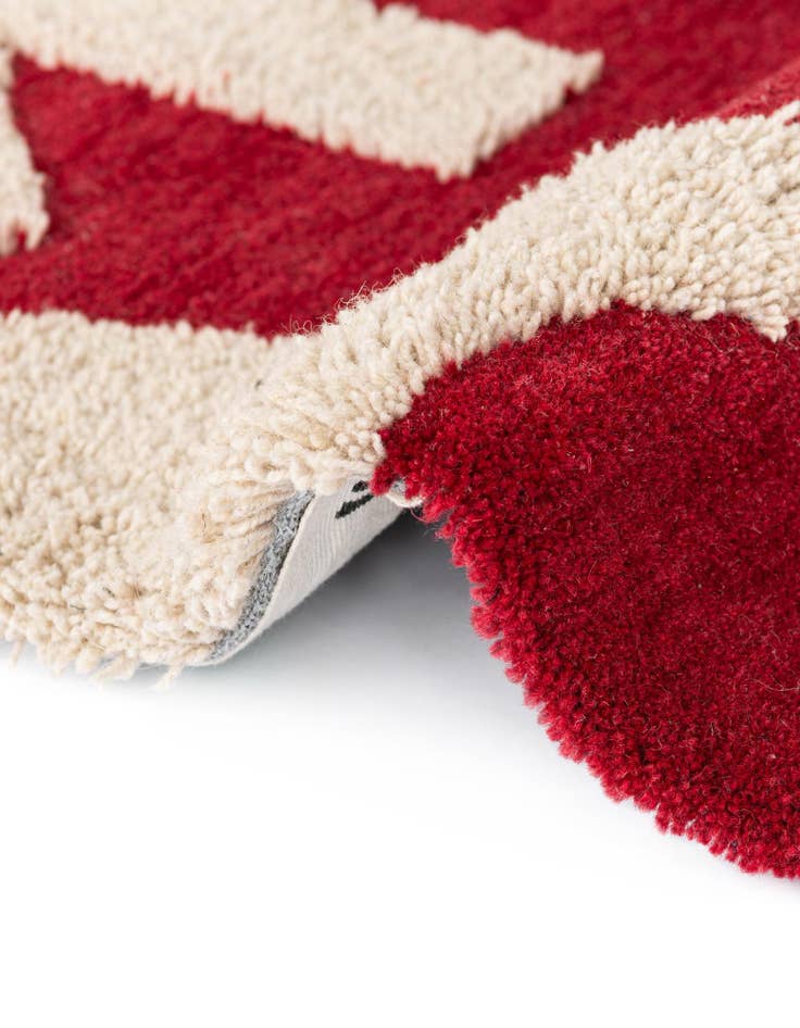 Detail image of  8' x 8' Handtufted Wool Round Rug