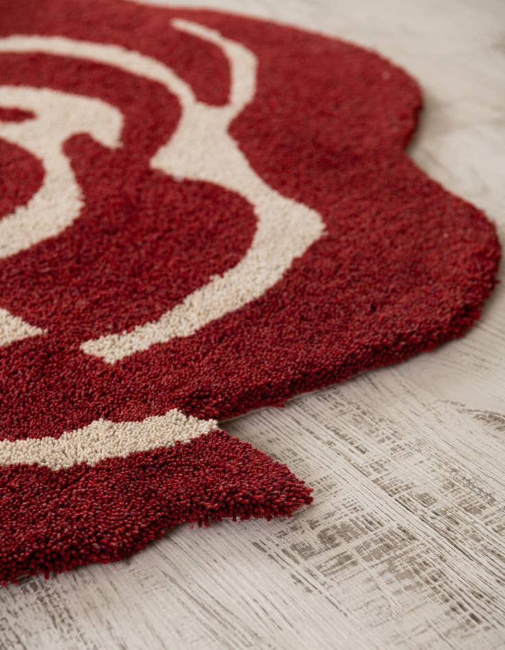 Detail image of  7' 1 x 7' 1 Handtufted Wool Round Rug