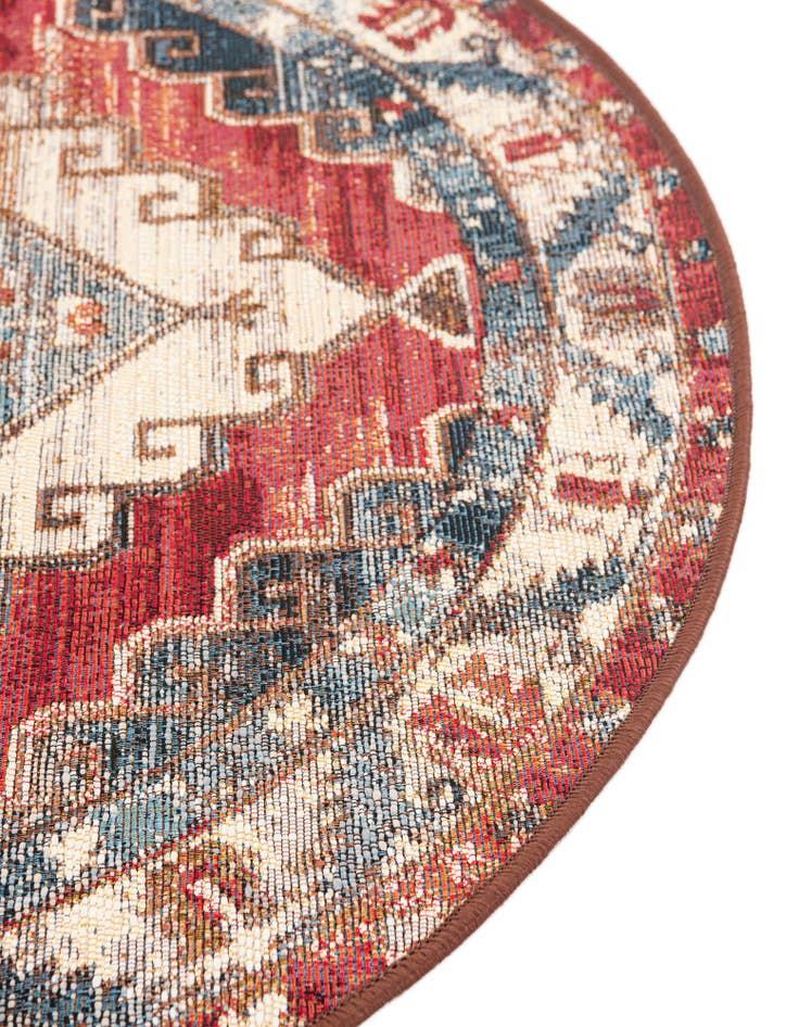 Detail image of  7' 10 x 7' 10  Washable Traditional Indoor / Outdoor Round Rug