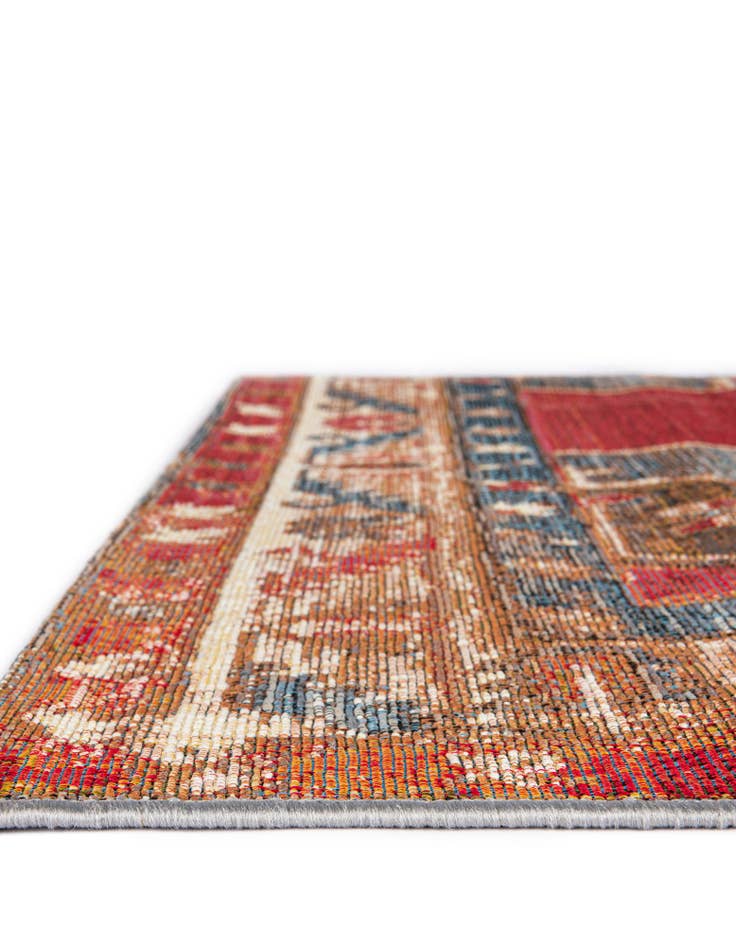 Detail image of  2' x 5'  Washable Traditional Indoor / Outdoor Runner Rug