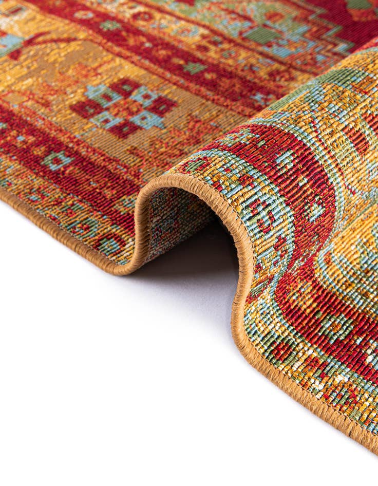 Detail image of  10' x 13'  Washable Traditional Indoor / Outdoor Rug