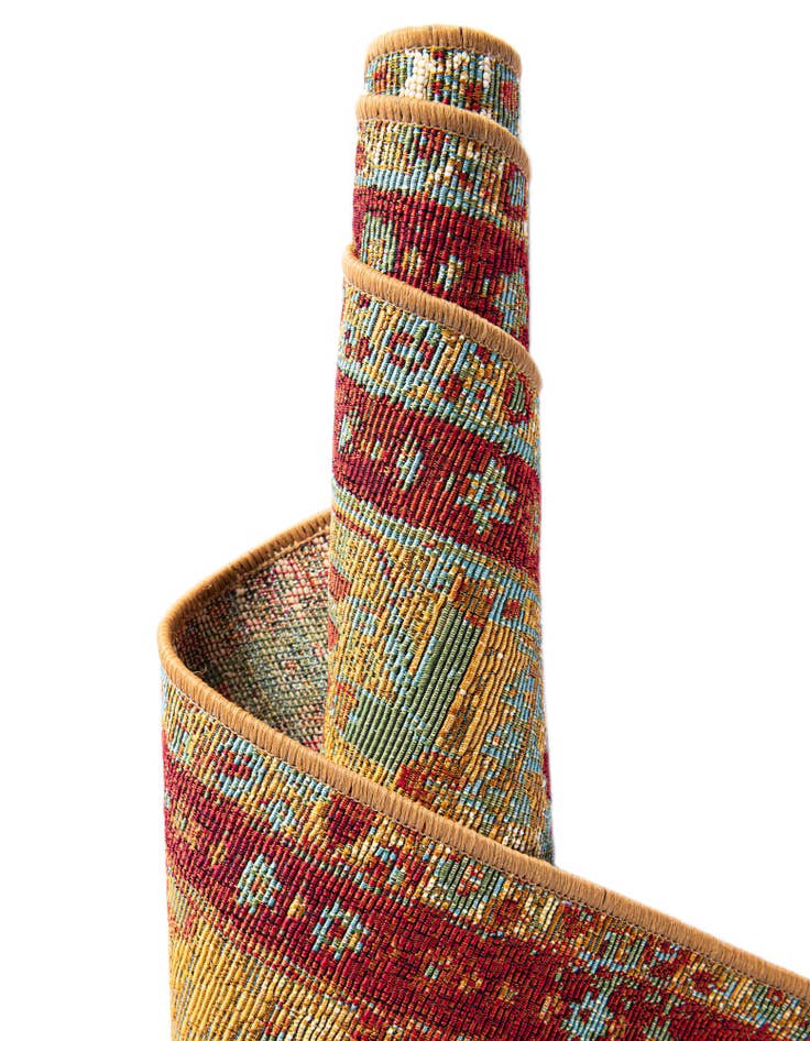 Detail image of  10' x 13'  Washable Traditional Indoor / Outdoor Rug