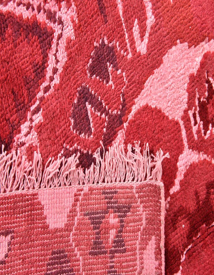 Detail image of  6' 5 x 10' 2  Hand Knotted Darya Rug