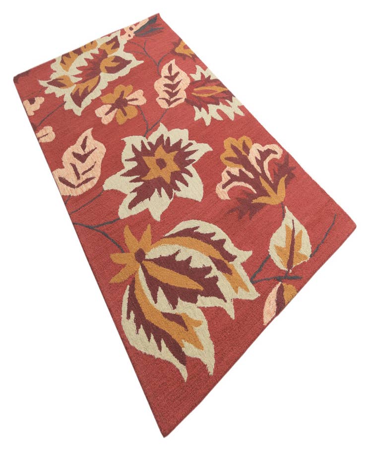 Detail image of  5' 1 x 8' Agra Wool Rug