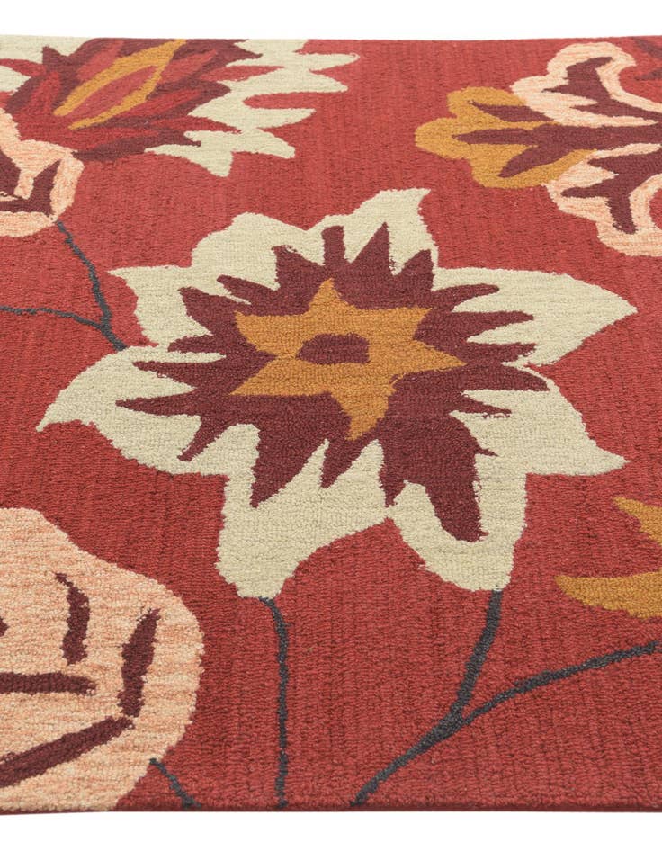 Detail image of  5' 1 x 8' Agra Wool Rug