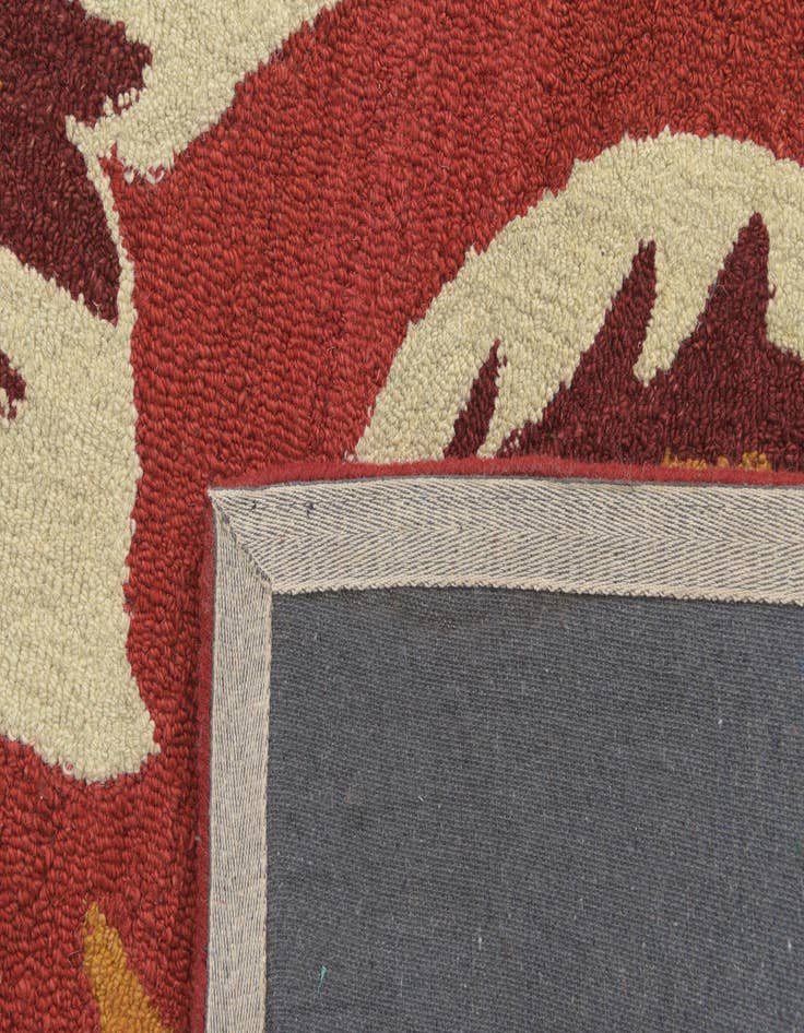 Detail image of  5' 1 x 8' Agra Wool Rug