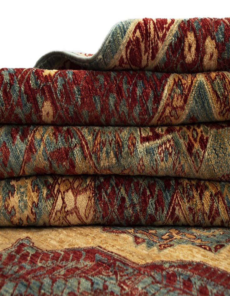 Detail image of  9' 11 x 13' 11 Amina Wool Rug