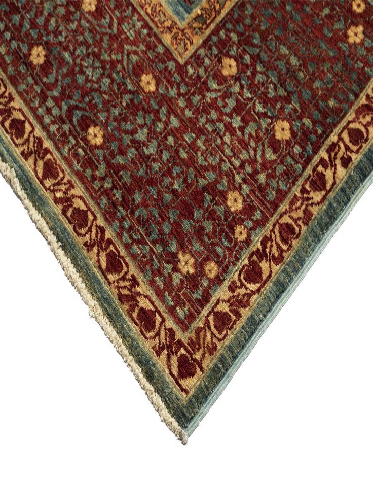 Detail image of  9' 11 x 13' 11 Amina Wool Rug