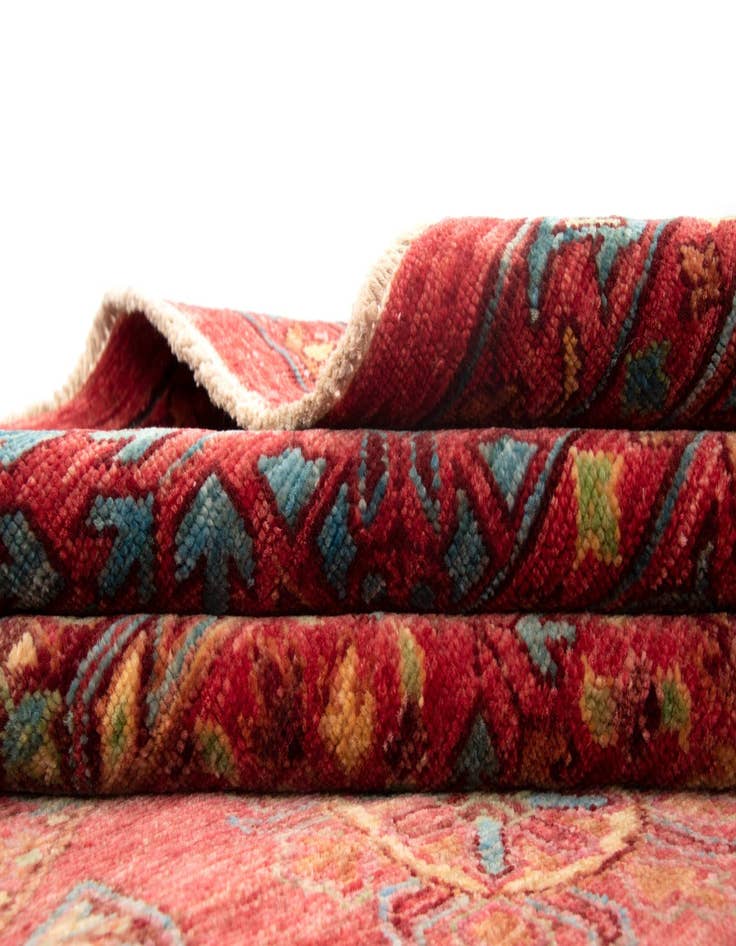 Detail image of  6' 7 x 9' 10 Amina Wool Rug