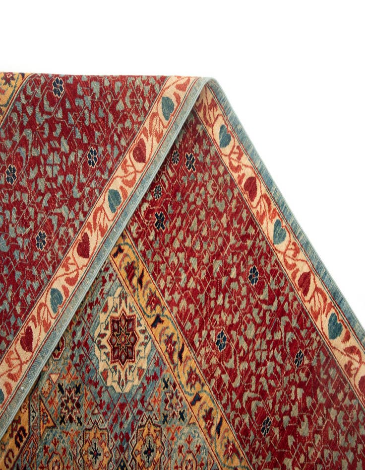 Detail image of 9' 7 x 13' 10 Amina Wool Rug