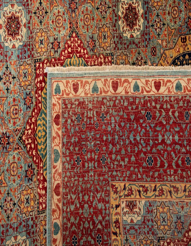 Detail image of 9' 7 x 13' 10 Amina Wool Rug