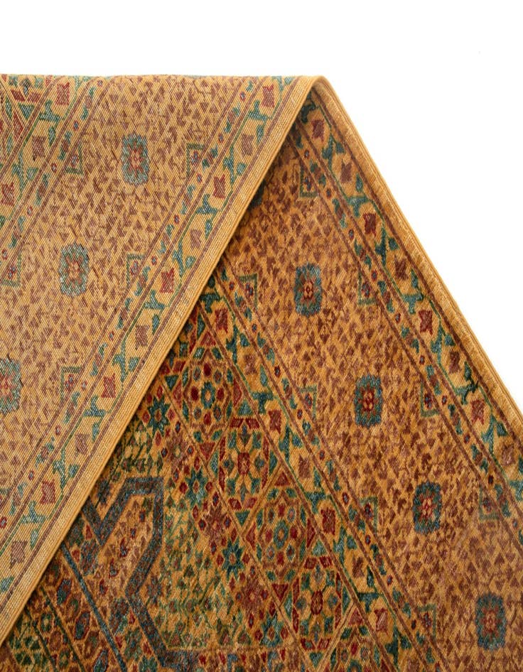 Detail image of  5' 7 x 7' 7 Amina Wool Rug