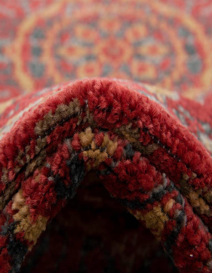 Detail image of  7' x 10' Amina Rug