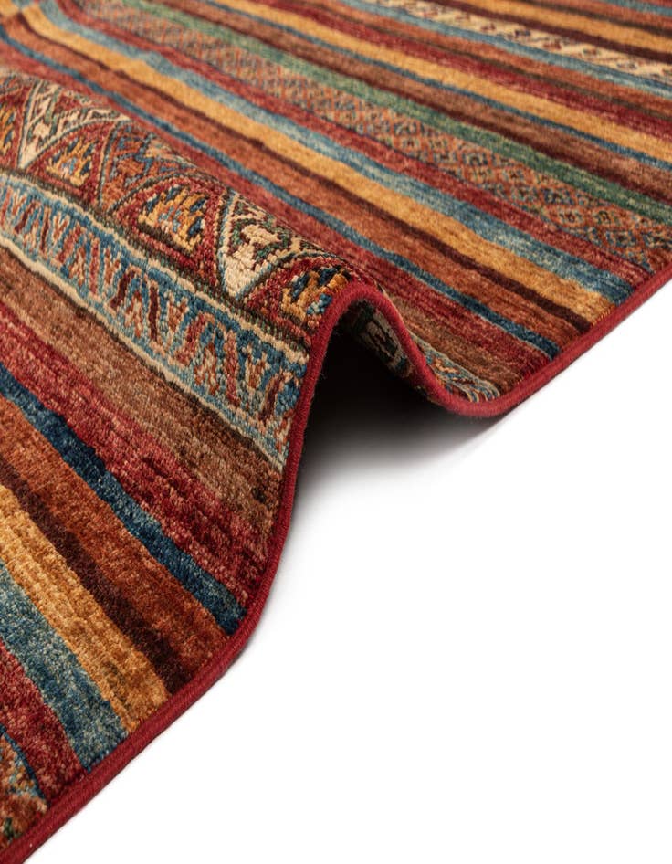 Detail image of 6' 9 x 9' 4 Ariana Rug