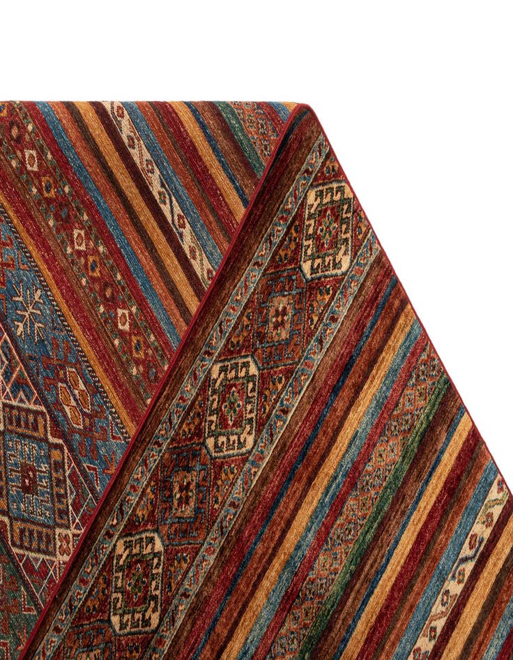 Detail image of 6' 9 x 9' 4 Ariana Rug