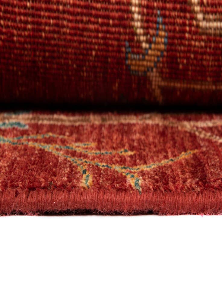 Detail image of  5' 7 x 8' 1 Ariana Wool Rug