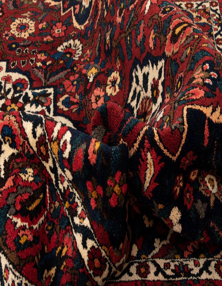 Detail image of  7' x 10' 3 Bachtiar Wool Rug