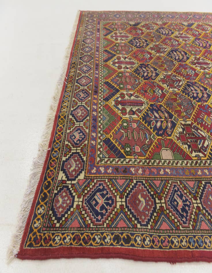 Detail image of 6' 9 x 9' 8 Hand Knotted Bakhtiar Persian Wool Rug