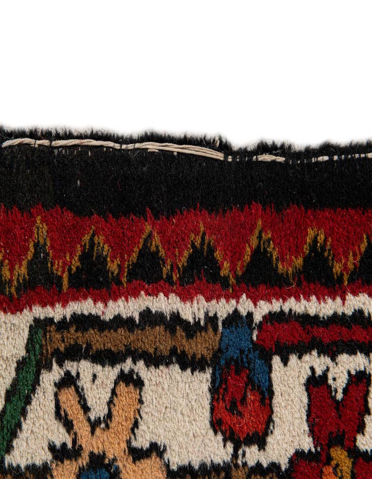 Detail image of  4' 6 x 6' 7  Hand Knotted Bakhtiar Wool Rug