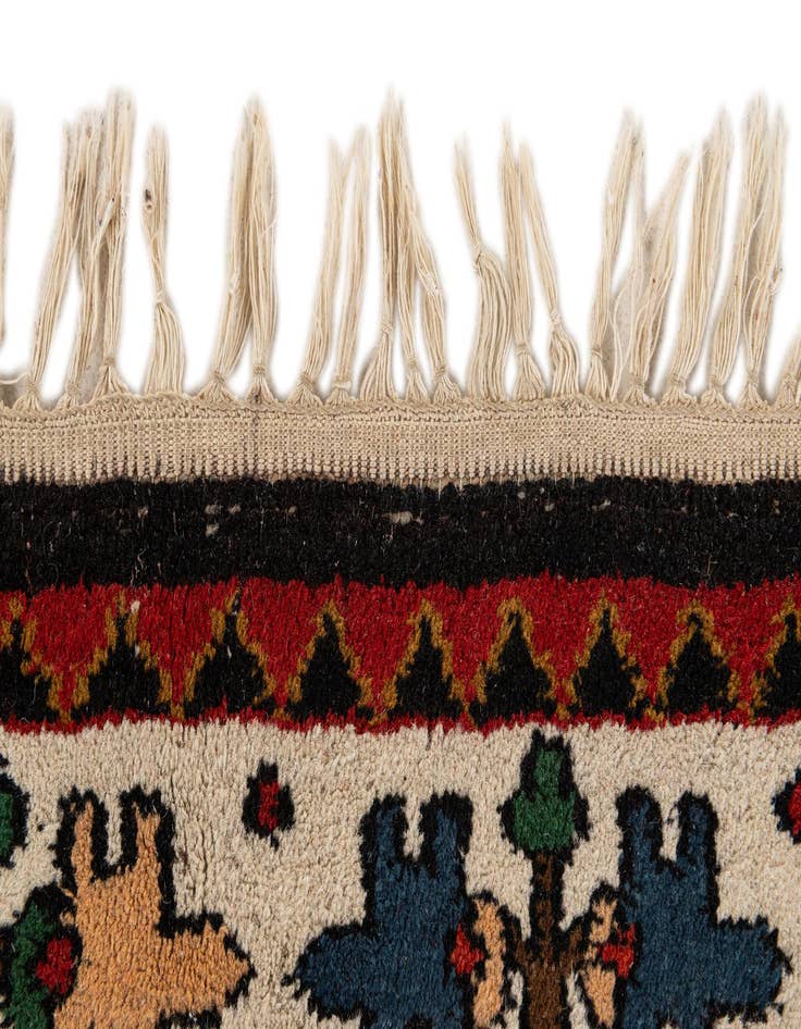 Detail image of  4' 6 x 6' 7  Hand Knotted Bakhtiar Wool Rug